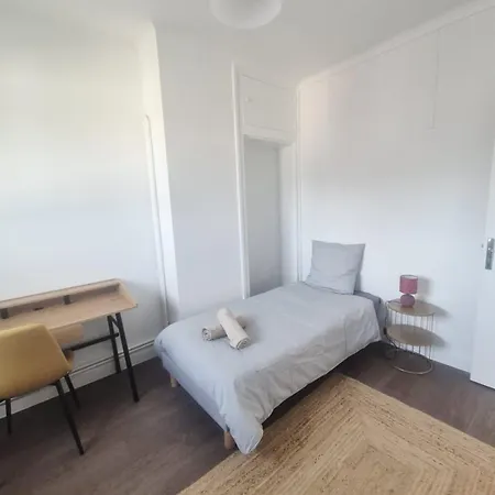 4 Ideal Travailleurs Et Familles *