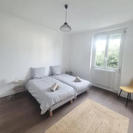 4 Ideal Travailleurs Et Familles Σαιν-Ναζαίρ