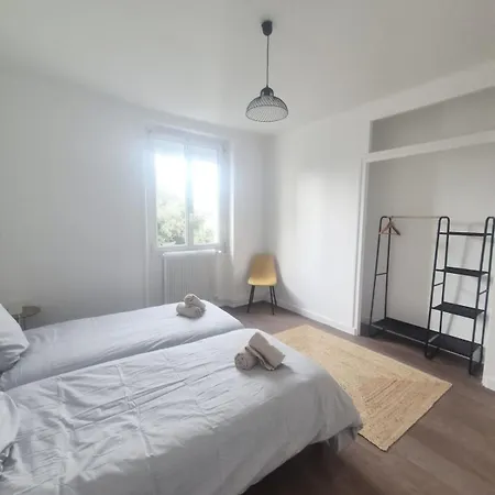 4 Ideal Travailleurs Et Familles * Σαιν-Ναζαίρ